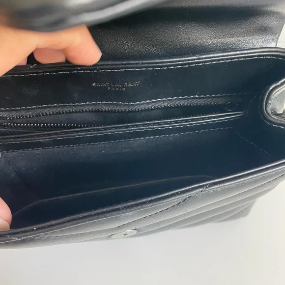 YSL Toy Loulou with black accents - Picture 6 of 8